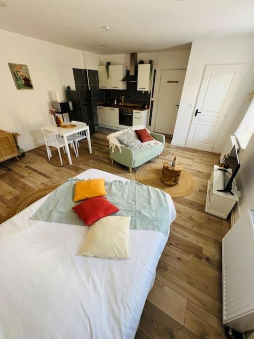 Studio Girafe, Style Boheme Et Atypique, Curistes Luxeuil-les-Bains Εξωτερικό φωτογραφία
